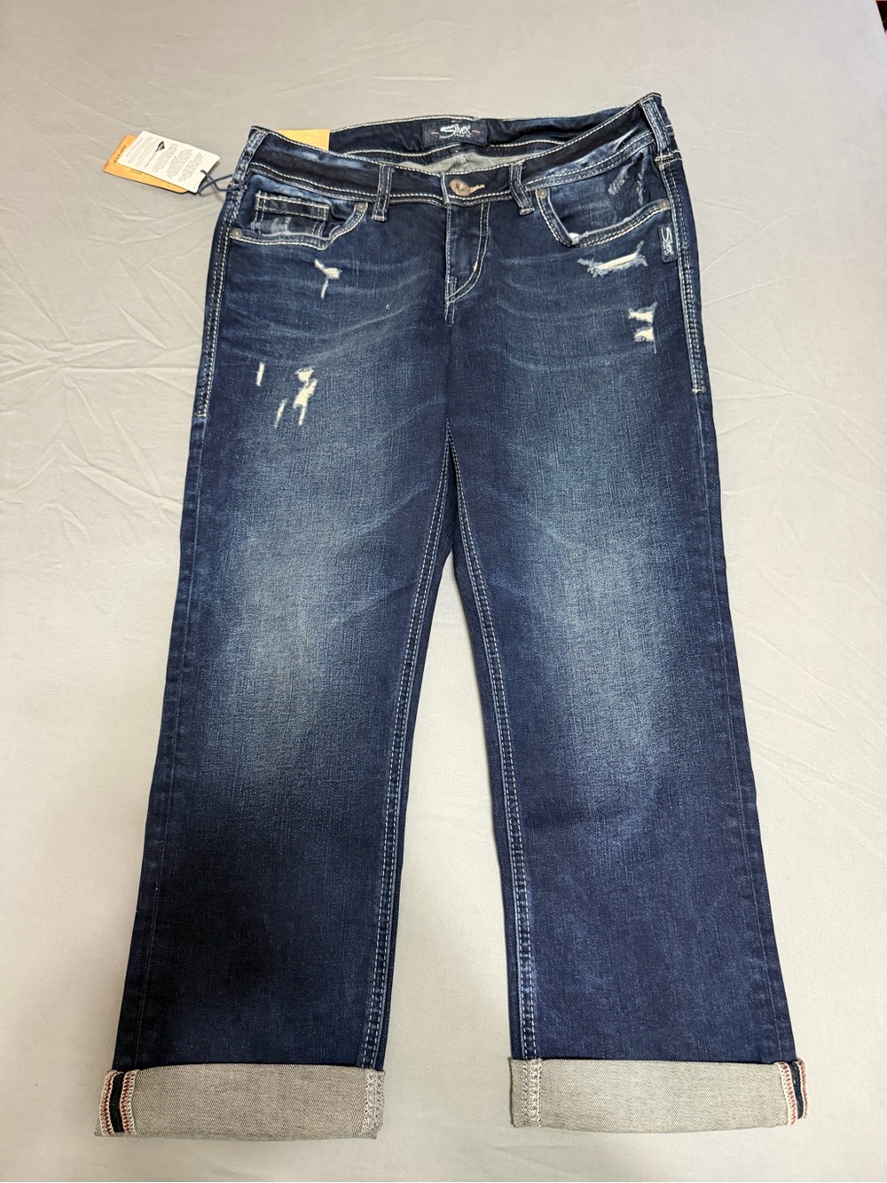 💥 NWT WOMENS Silver Jeans Dark Indigo Distressed Capris